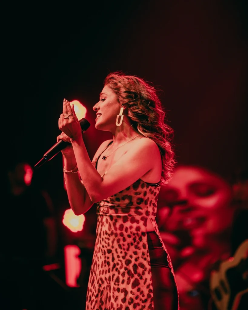 Sunidhi Chauhan,hot51live