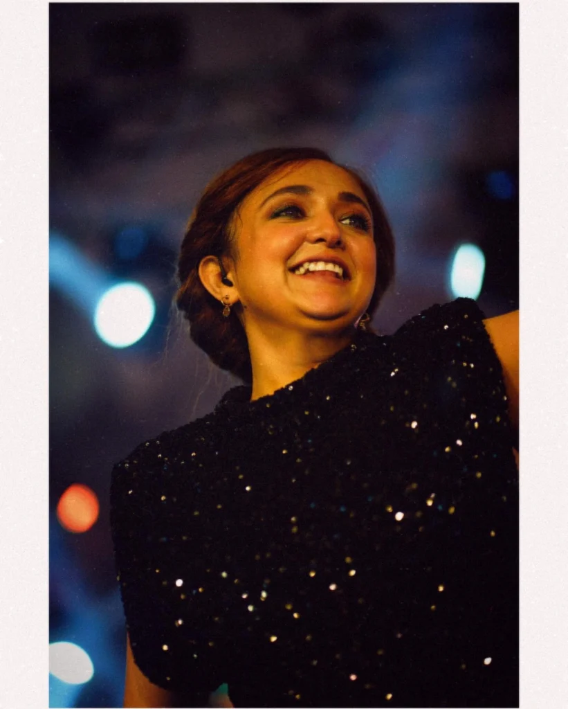 Monali Thakur,hot51live