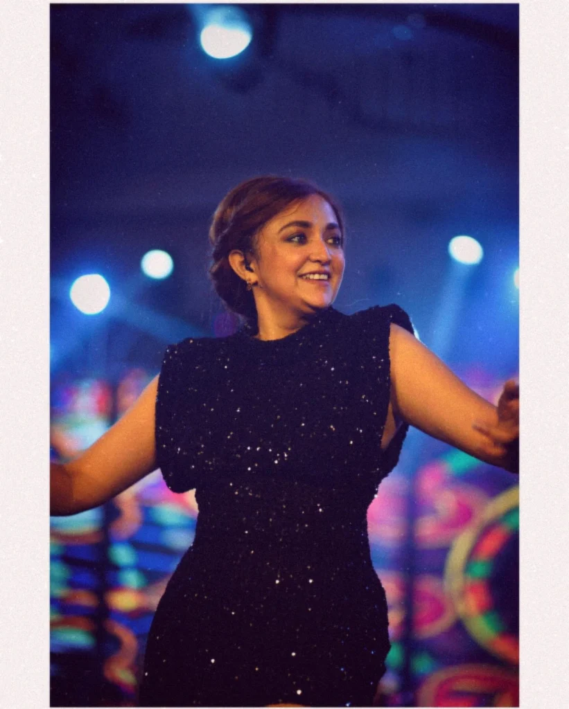 Monali Thakur,hot51live