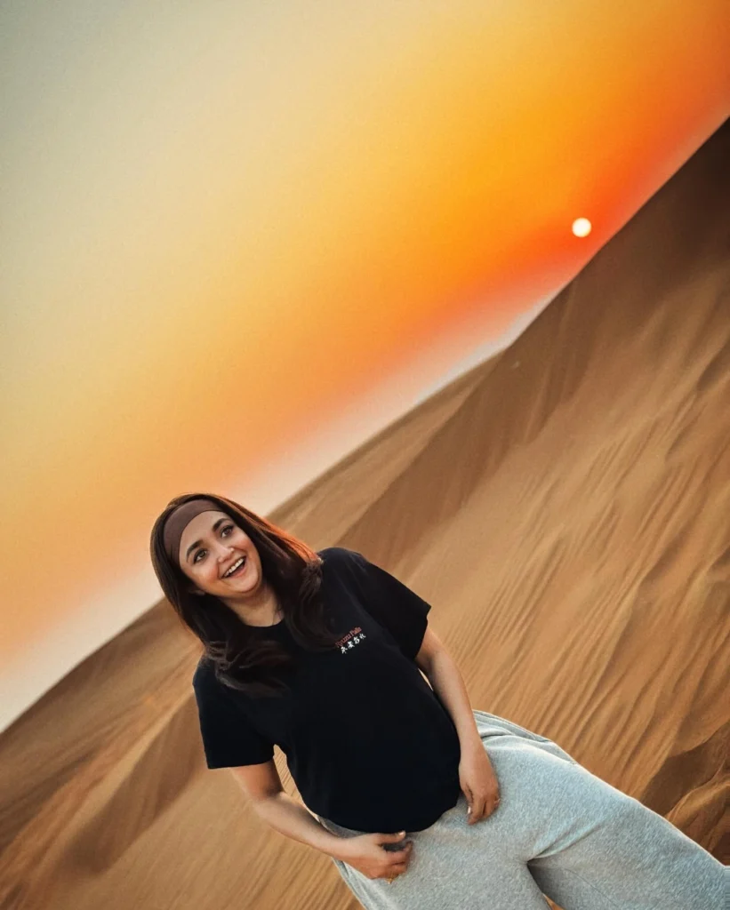 Monali Thakur,hot51live