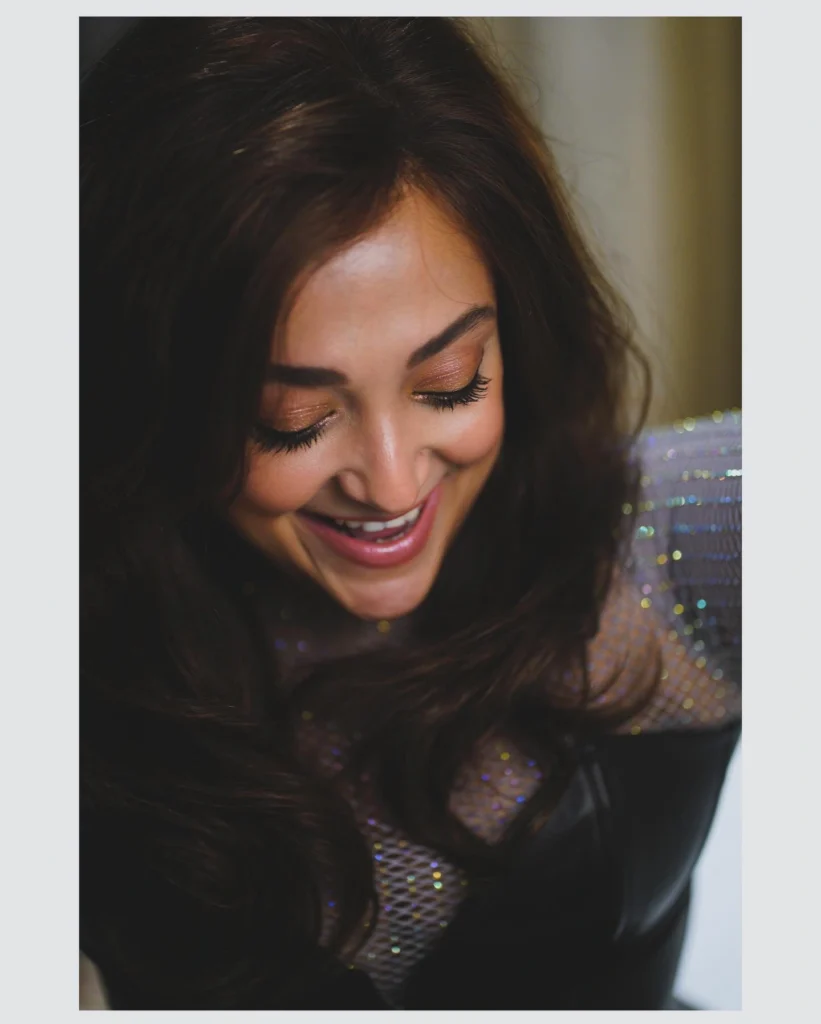 Monali Thakur,hot51live