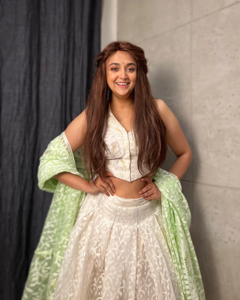 Monali Thakur,hot51live
