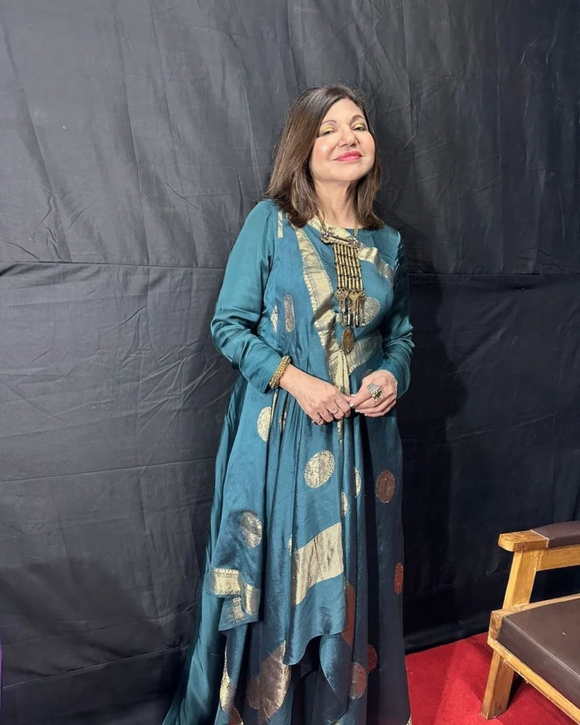 Alka Yagnik,hot51live