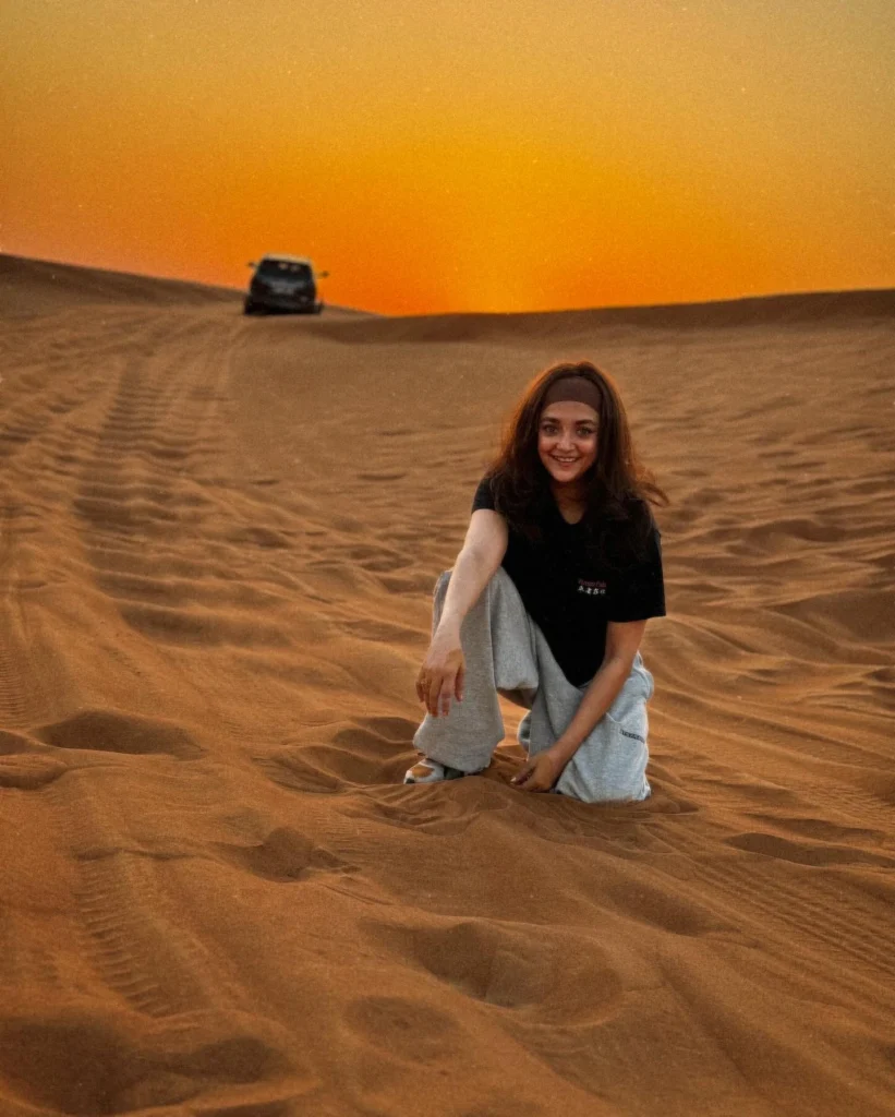 Monali Thakur,hot51live