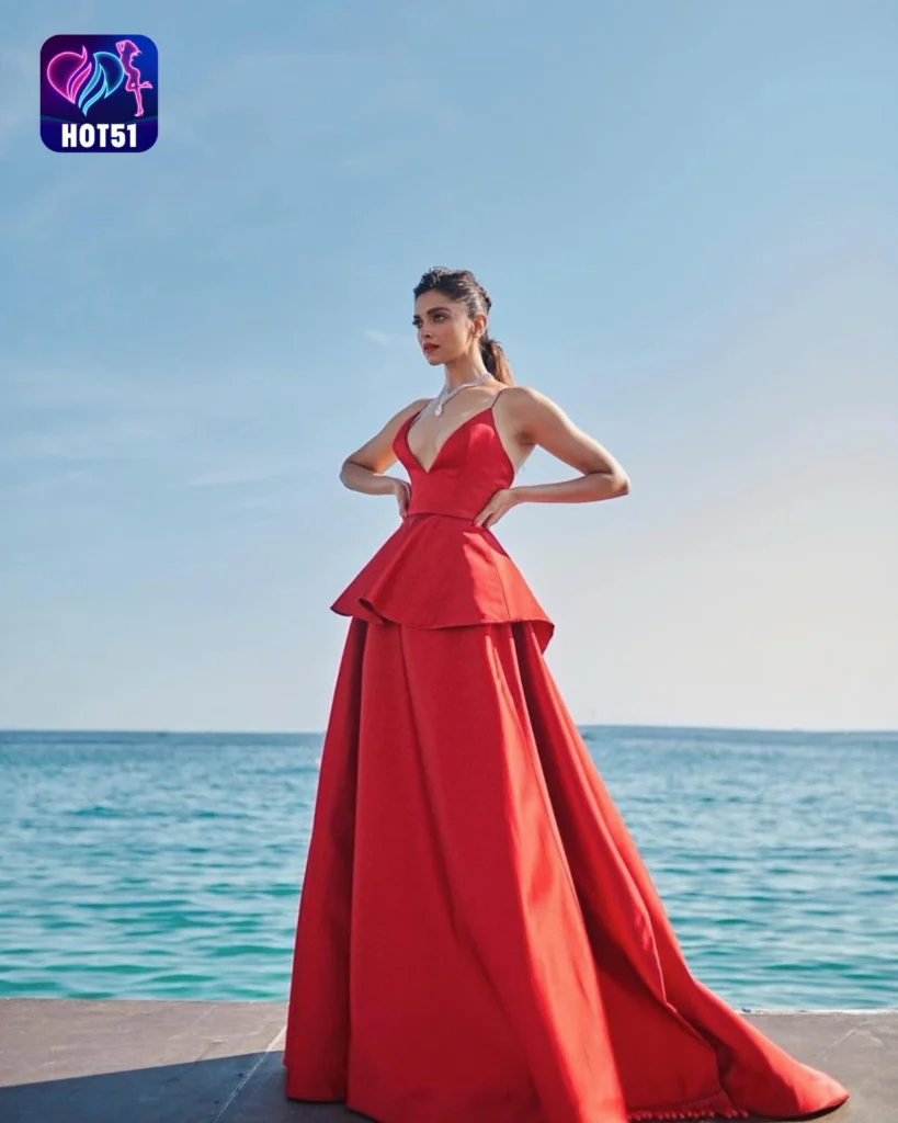 Deepika Padukone,hot51live