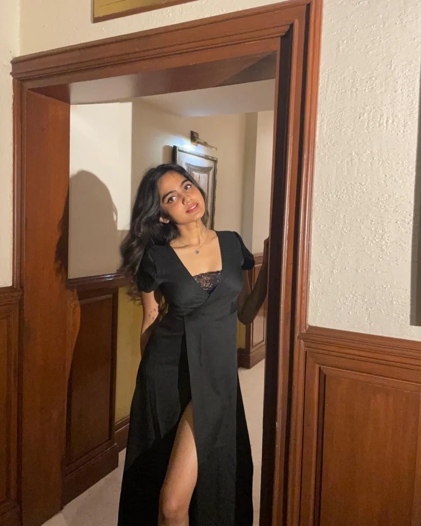 Devika Sanjay,hot51live