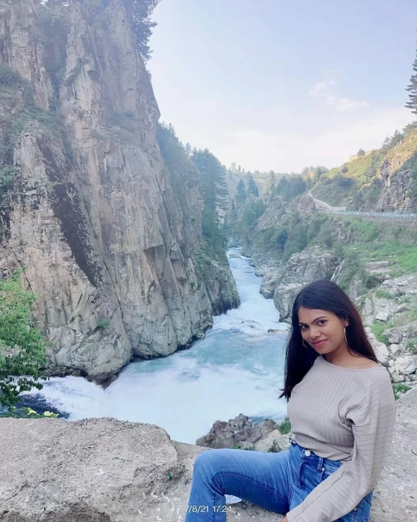Mihika kushwaha,hot51live
