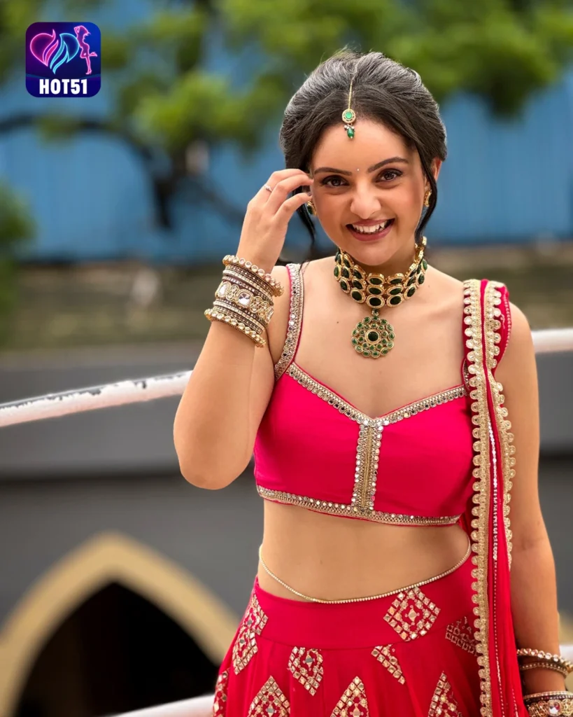 Mrinal Navell,hot51live