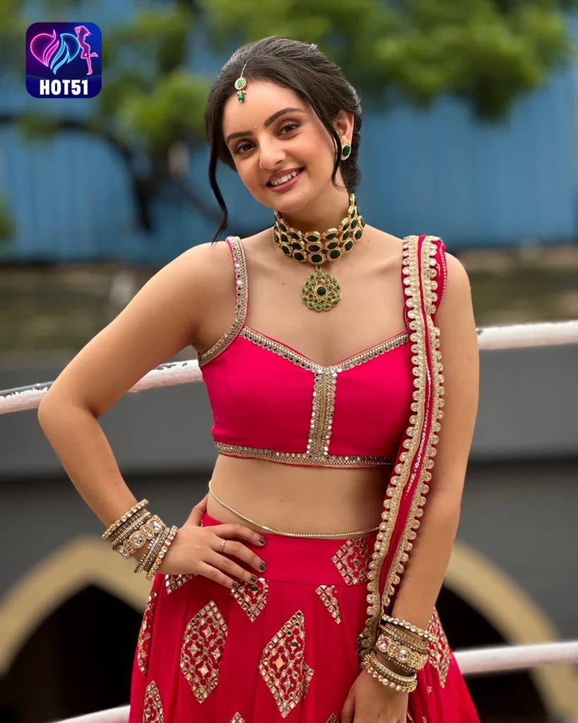 Mrinal Navell,hot51live