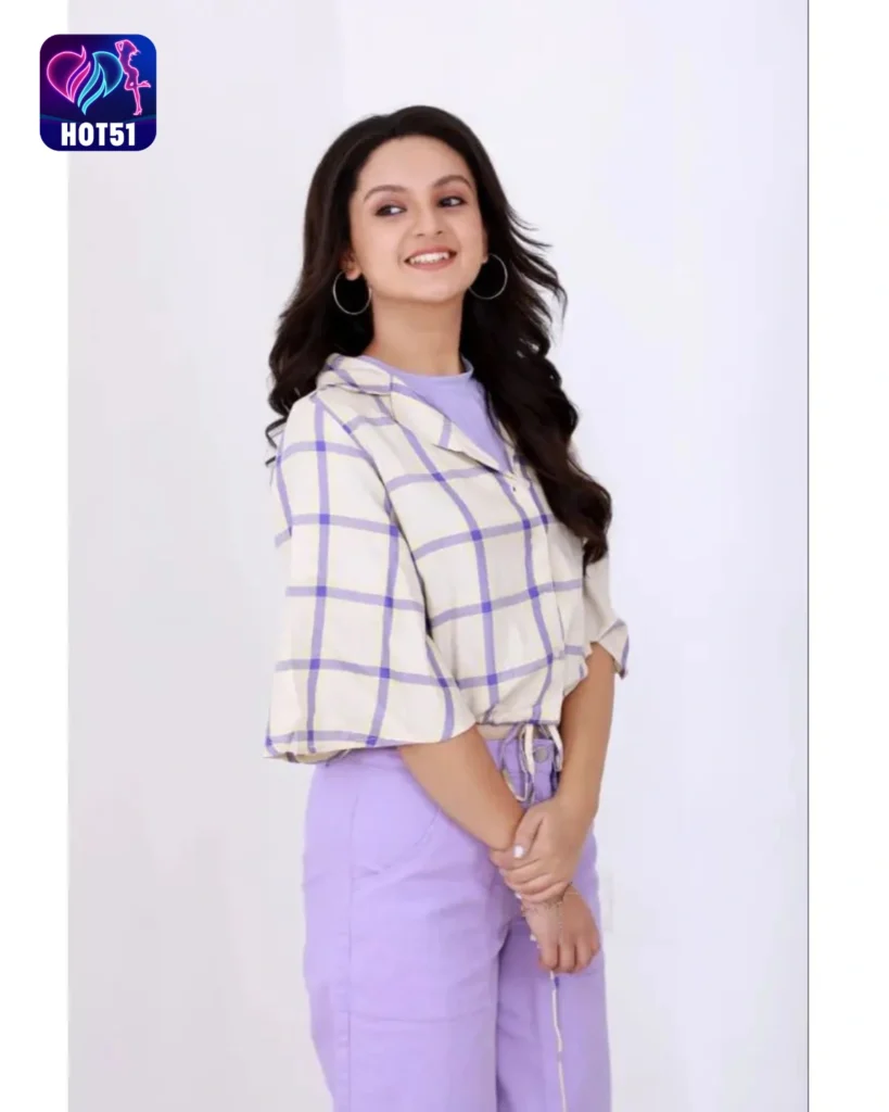 Mrinal Navell,hot51live