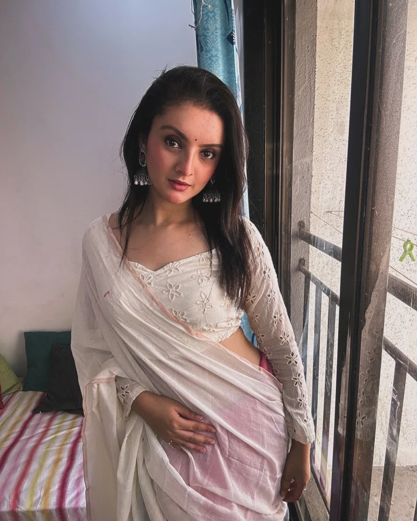Mrinal Nabvell,hot51live