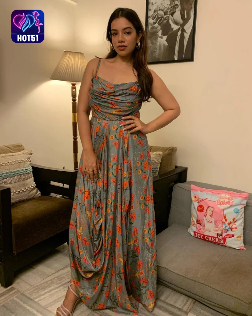 Nidhi Singh,hot51live