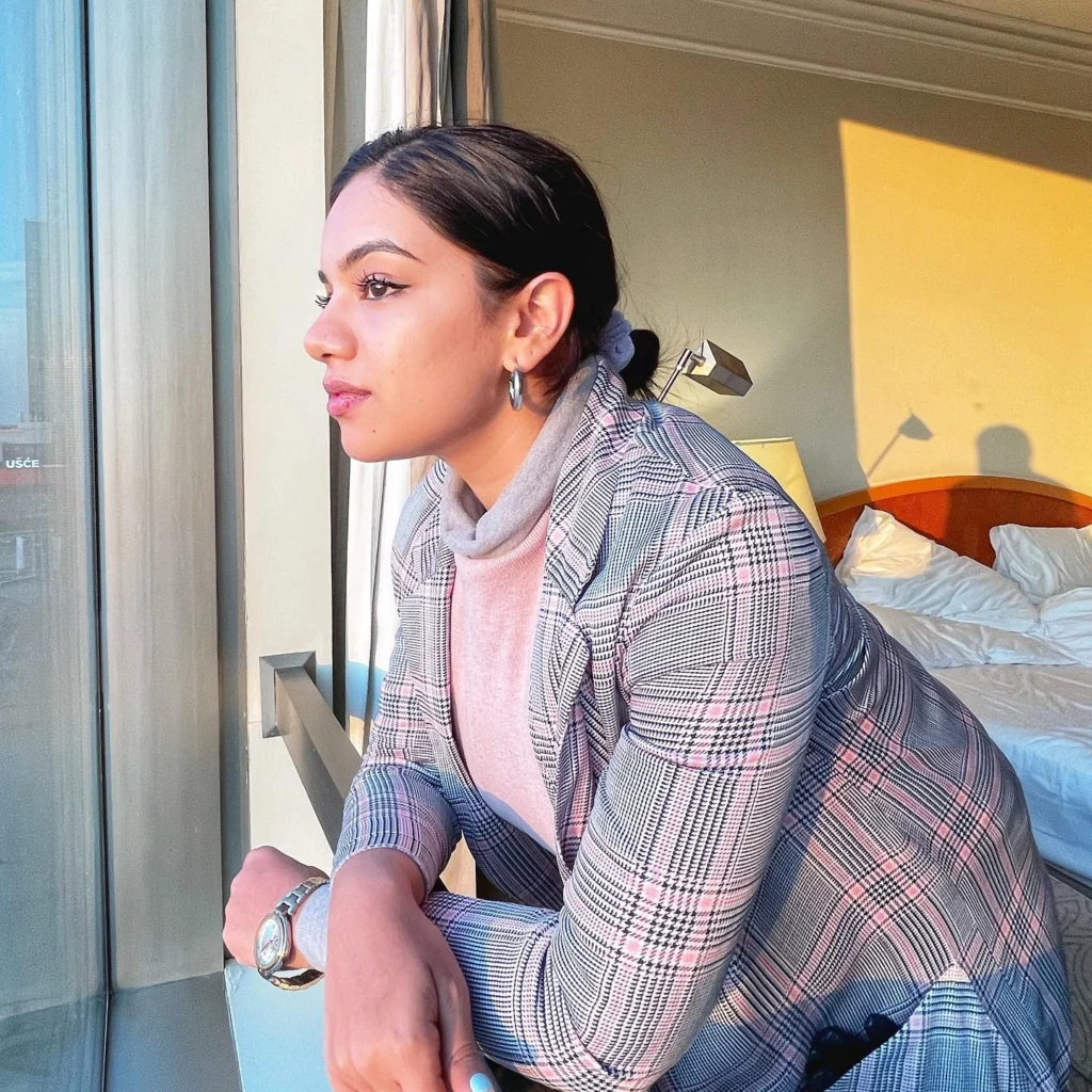 Nidhi Singh,hot51live