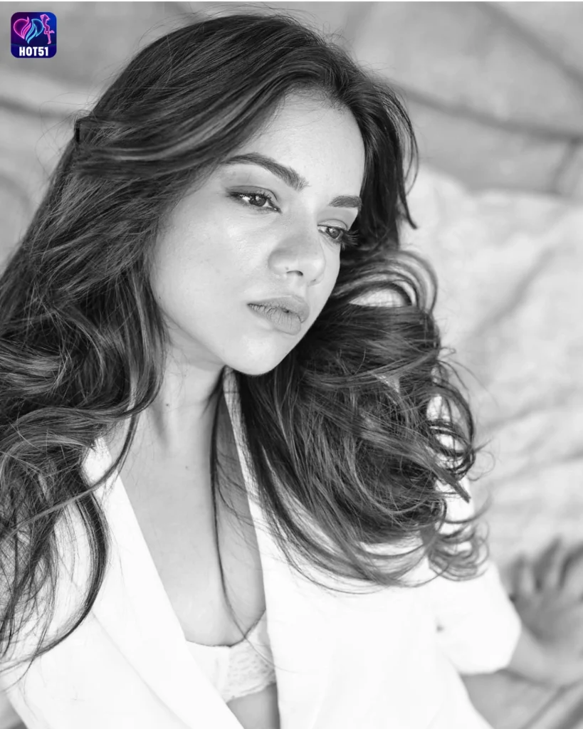 Nidhi singh,hot51live