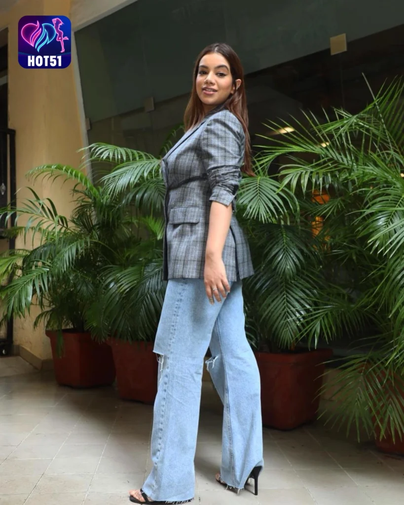 Nidhi Singh,hot51live