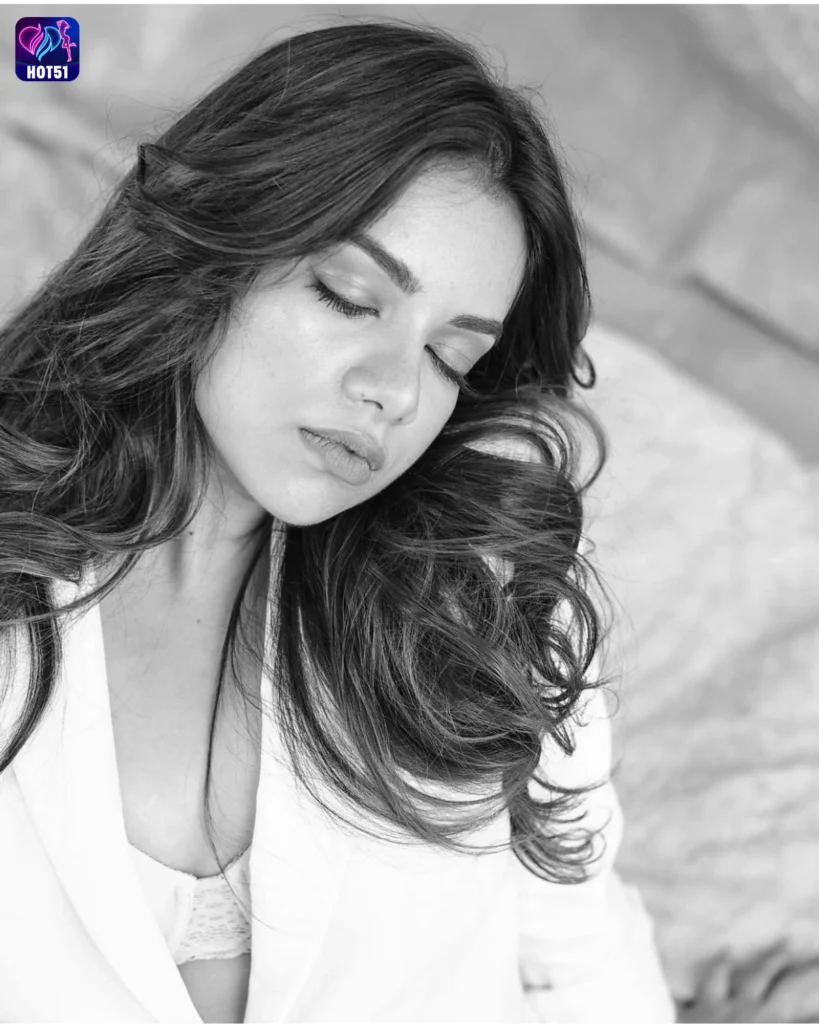 Nidhi singh,hot51live