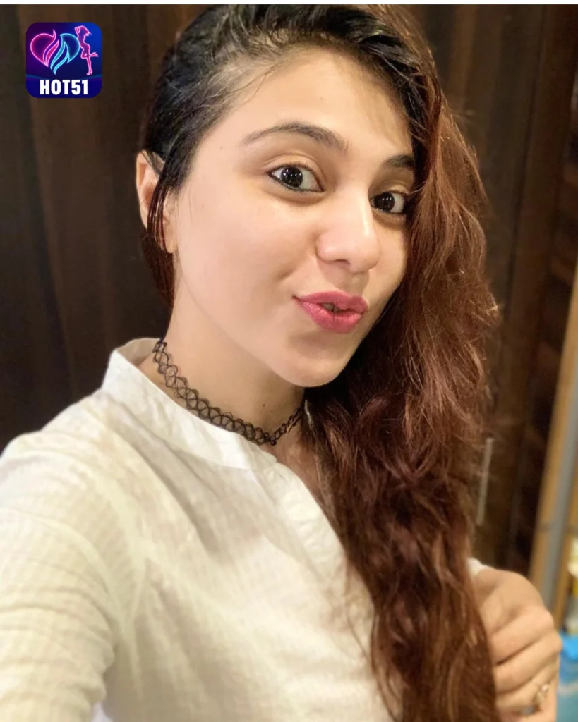 Saba Saudagar,hot51live