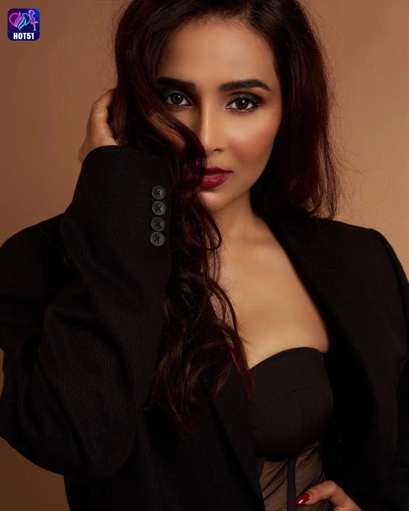 Sheetal Kale,hot51live