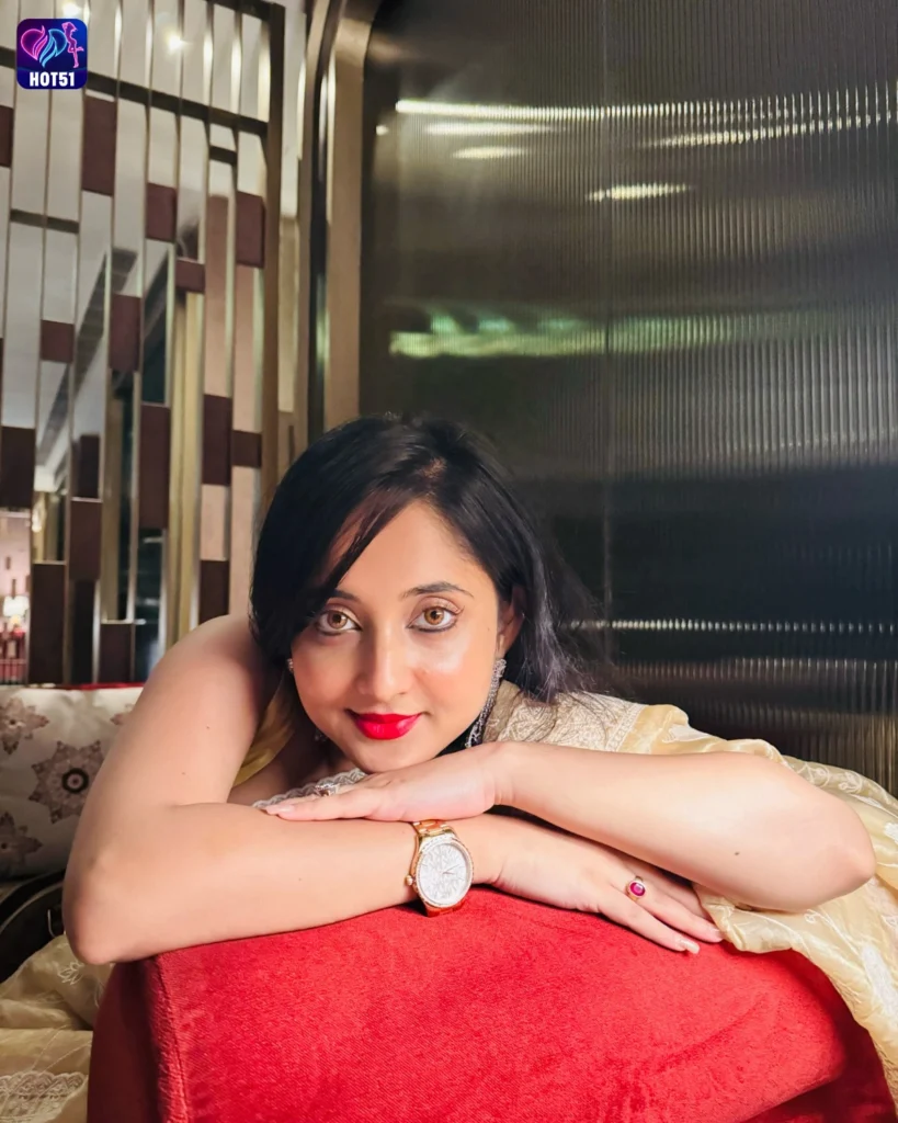Soumitrisha Kundu,hot51live