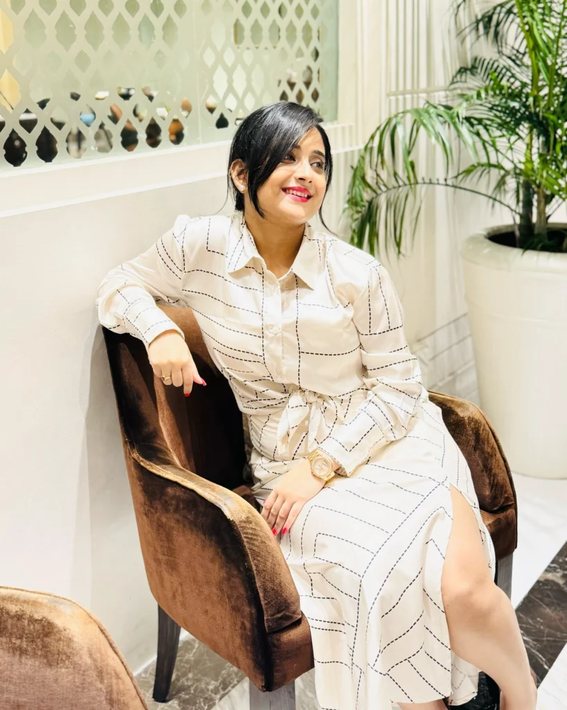 Soumitrisha Kundu,hot51live