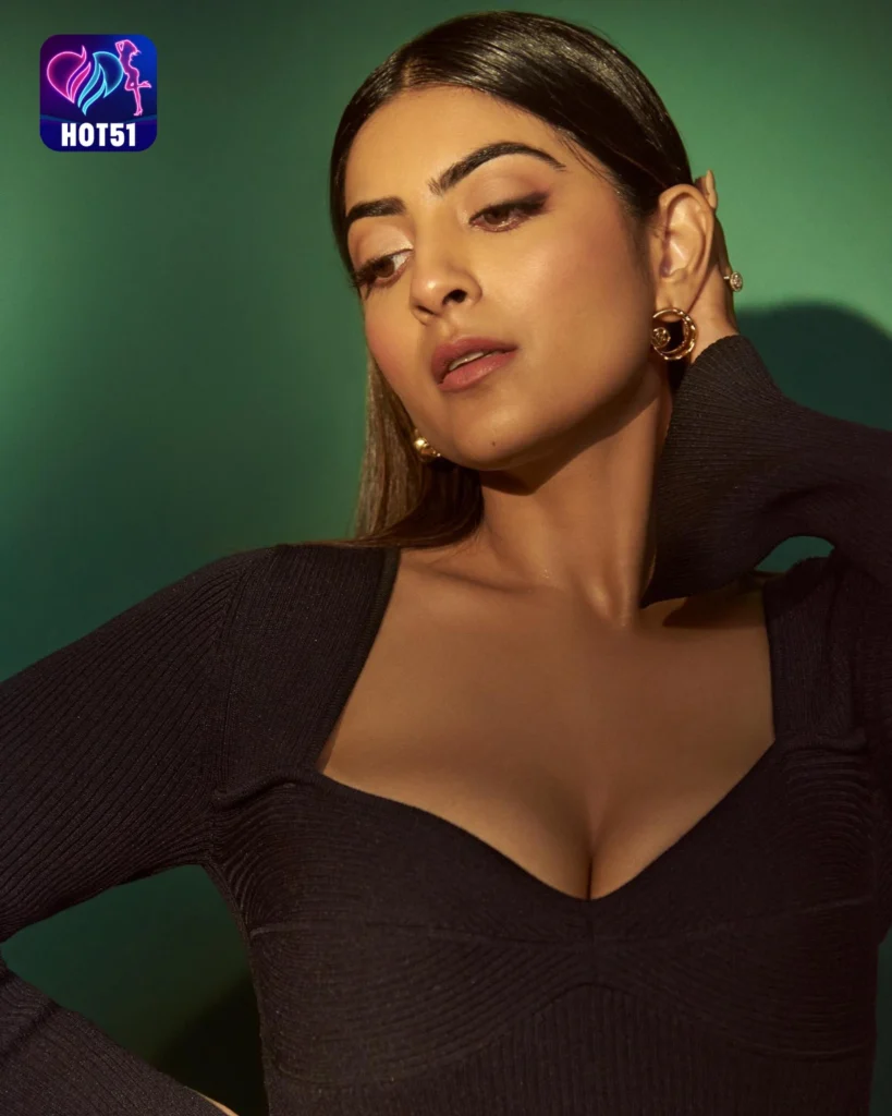 Zayn Marie Khan,hot51live