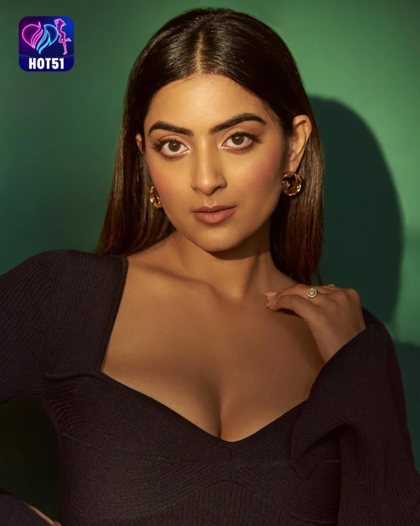 Zayn Marie Khan,hot51live