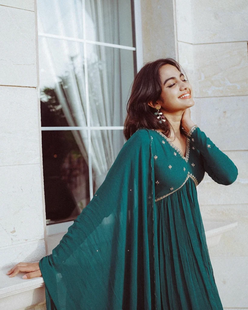 Devika Sanjay,hot51live