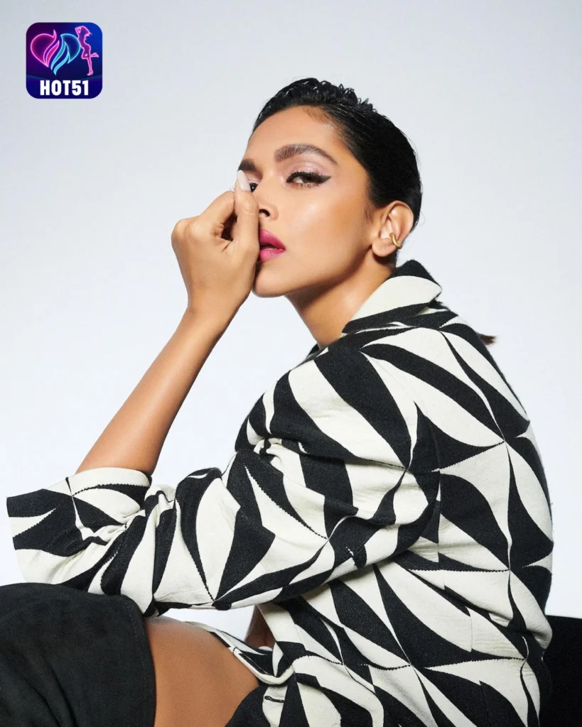 Deepika Padukone,hot51live