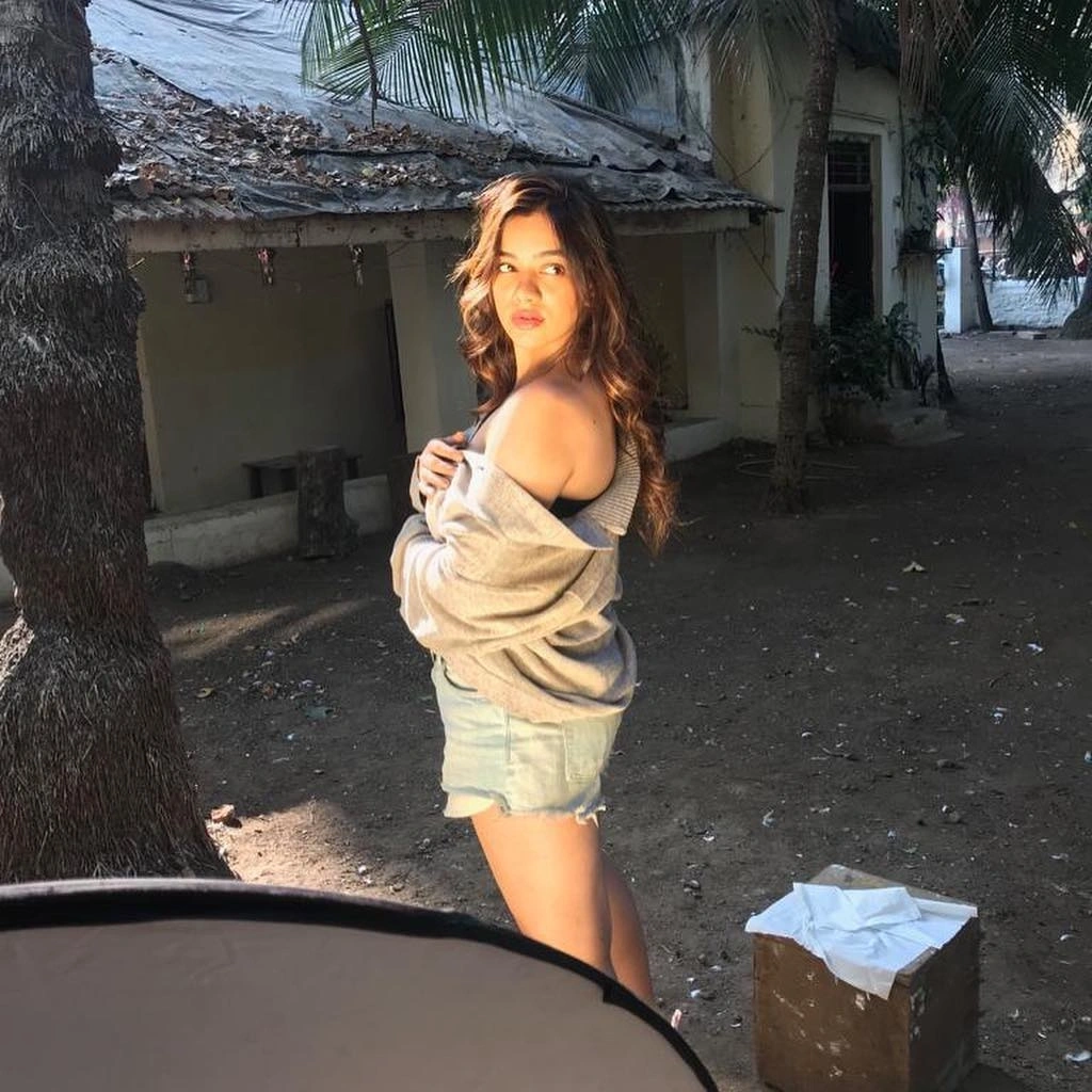 Nidhi Singh,hot51live