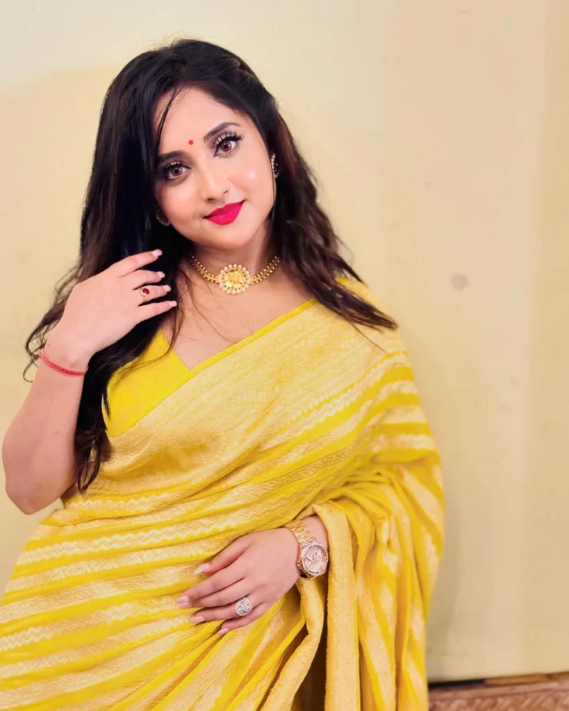 Soumitrisha Kundu,hot51live