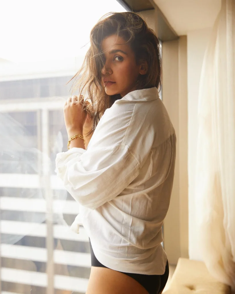 Aisha Sharma,hot51live