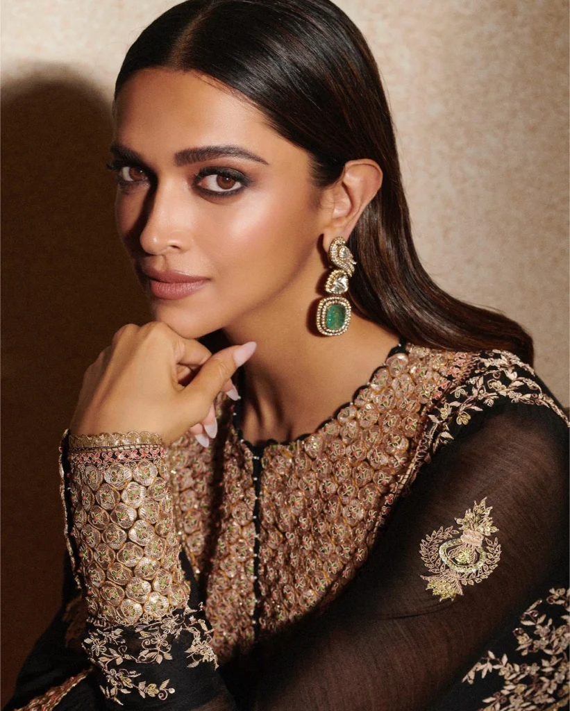 Deepika Padukone,hot51live