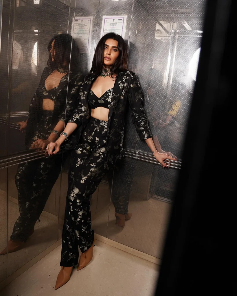 Karishma Tanna,hot51live