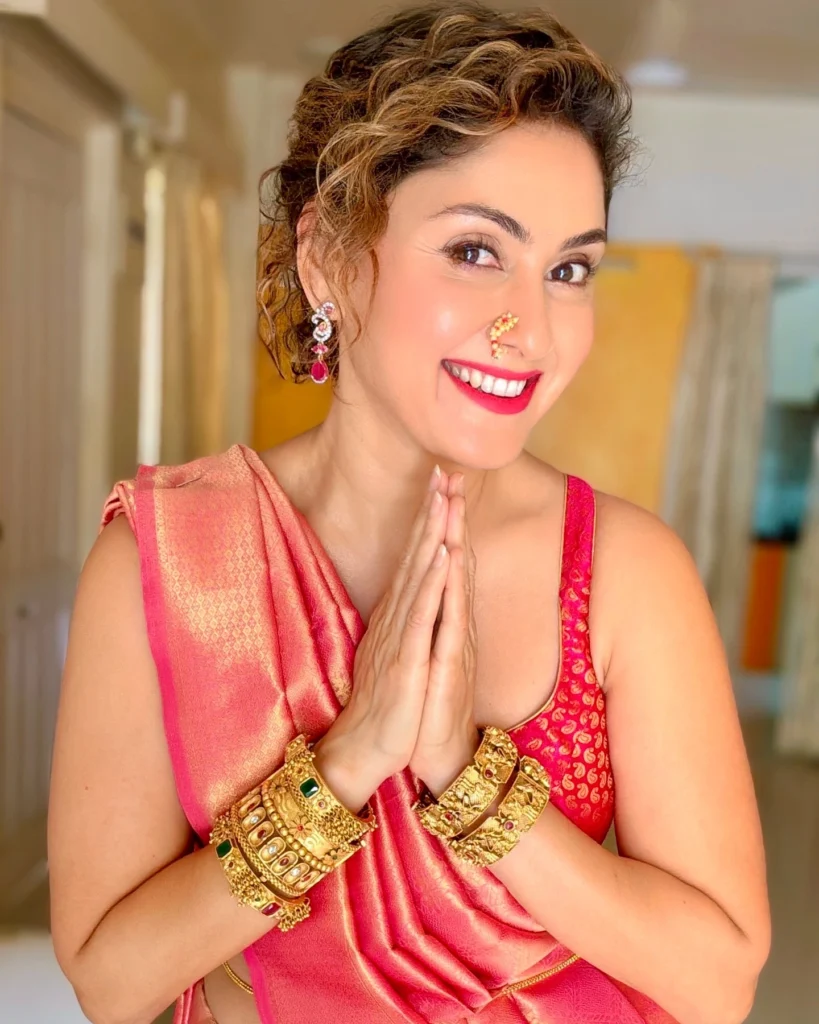 Manjari Fadnis.hot51live