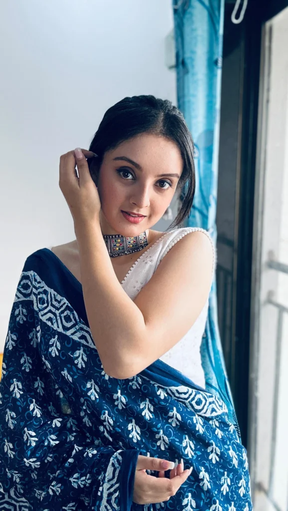 Mrinal Navell.hot51live