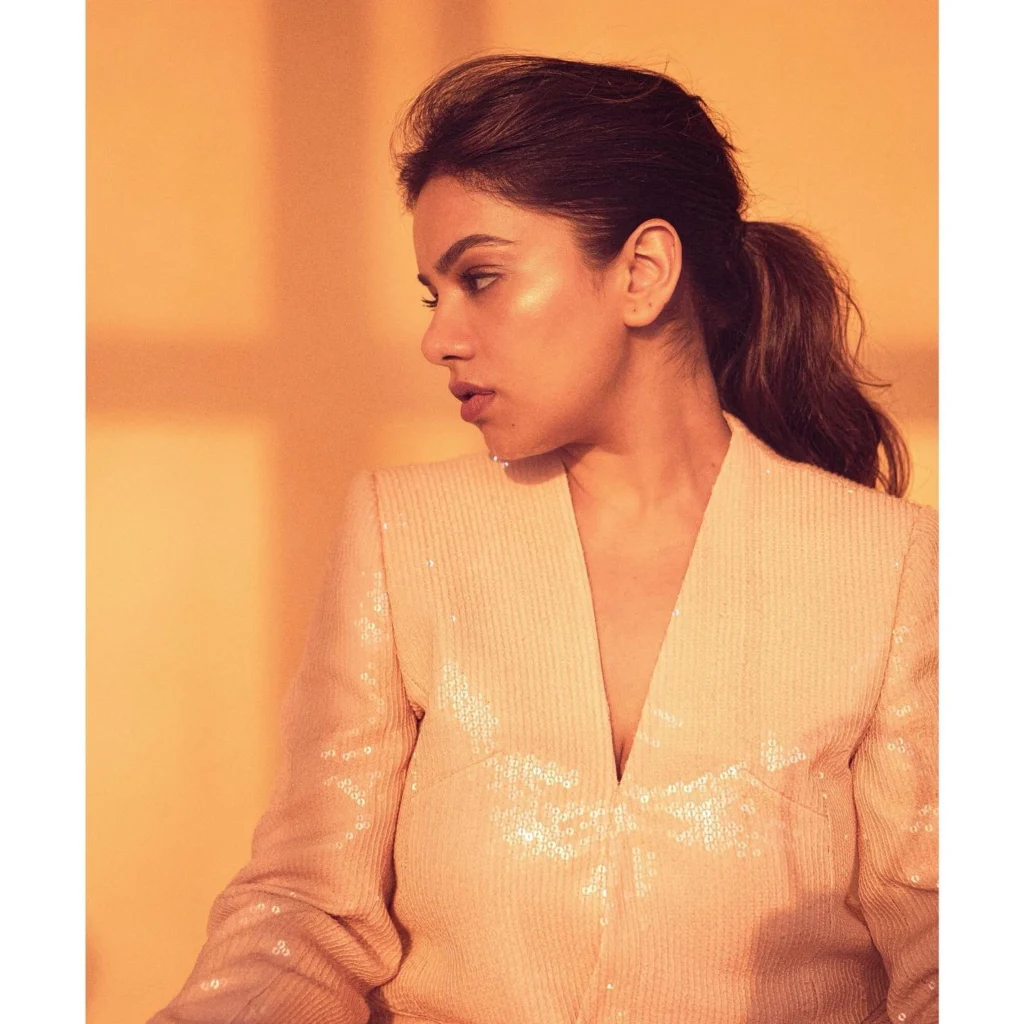 Nidhi Singh,hot51live