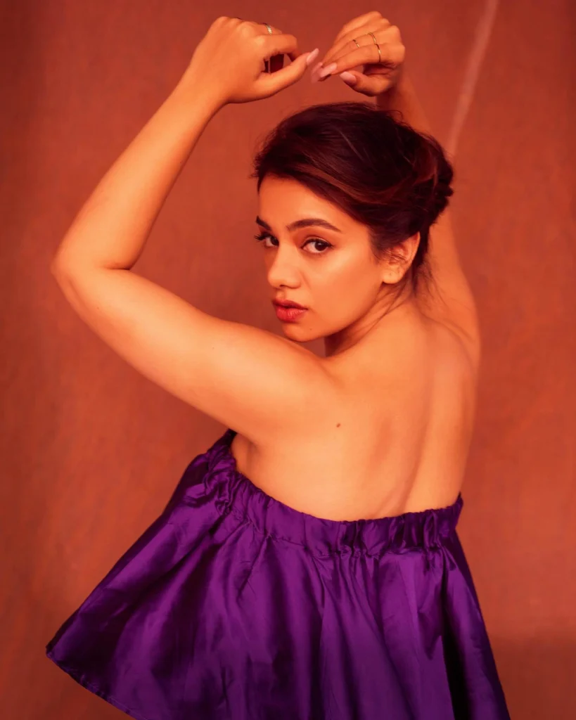 Nidhi Singh,hot51live
