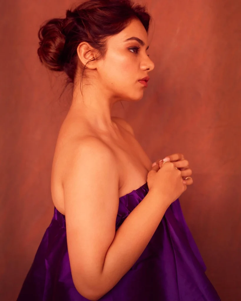 Nidhi Singh,hot51live