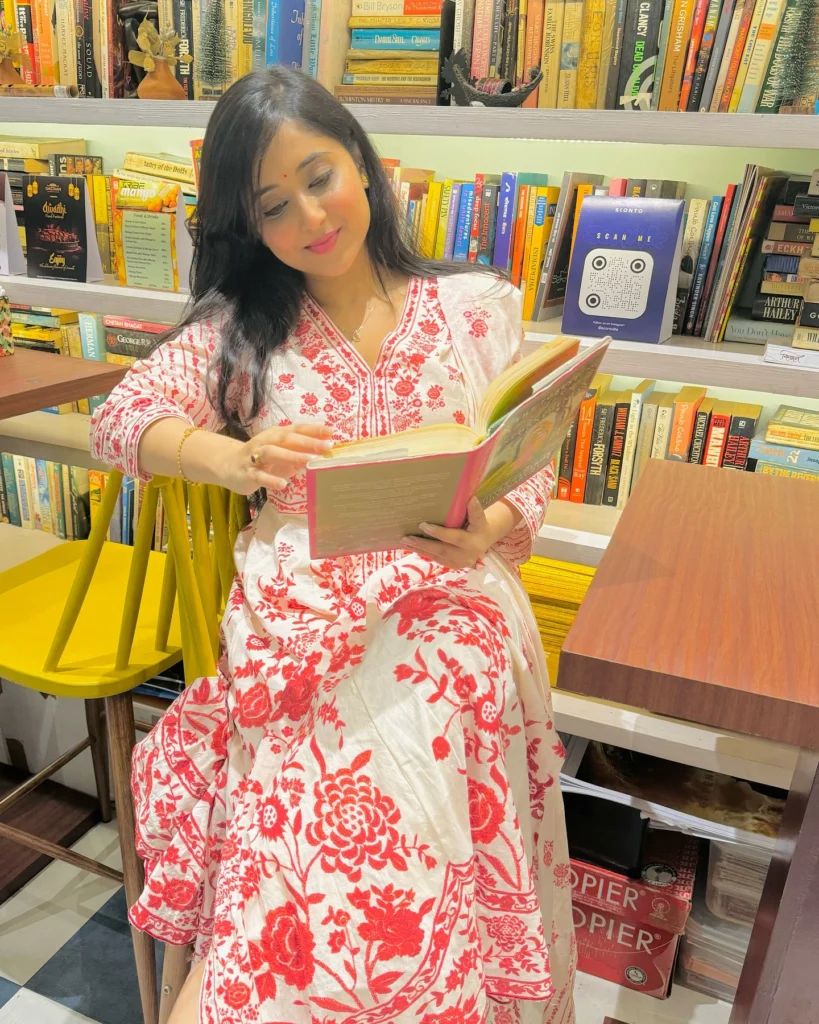 Soumitrisha Kundu,hot51live